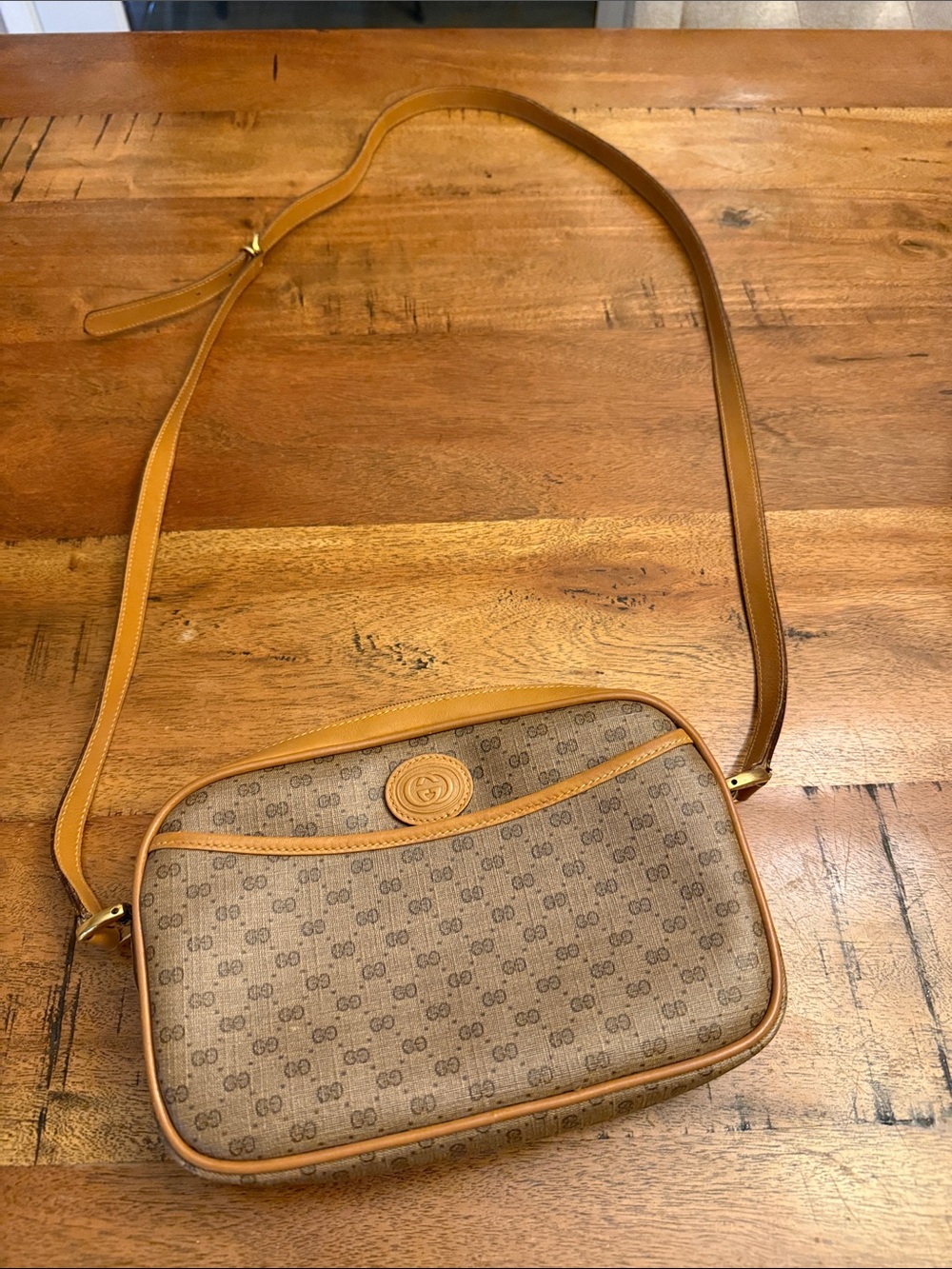 Vintage Gucci Micro GG Supreme camera-style crossbody bag